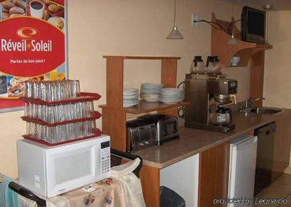 Econo Lodge Cabano Bagian luar foto